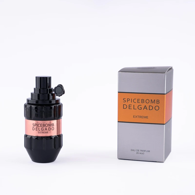 عطر جیبی دلگادو DELGADO  مدل اسپایس بمب اکستریم با رایحه گرم و تلخ، ماندگاری زیاد، حجم 25 میلی‌لیتر، مناسب آقایان برای استفاده روز و شب در فصول بهار، پاییز و زمستان